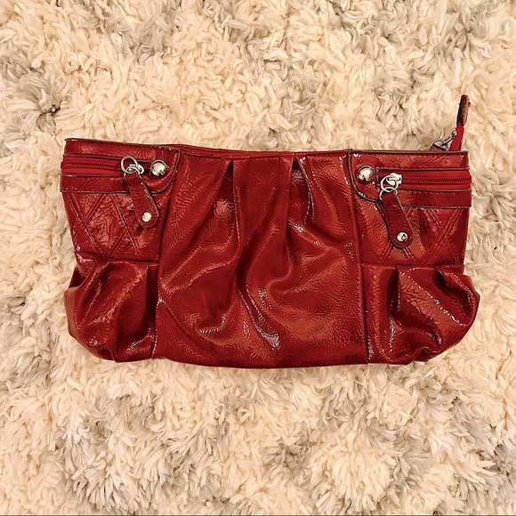 Kristin Davis clutch, patent leather styled vegan purse - Picture 1 of 5